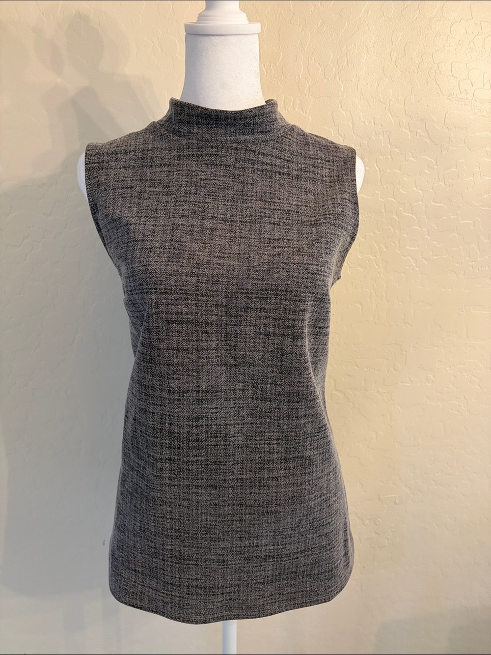 Banana Republic Gray Sleeveless Mock neck Knit Top